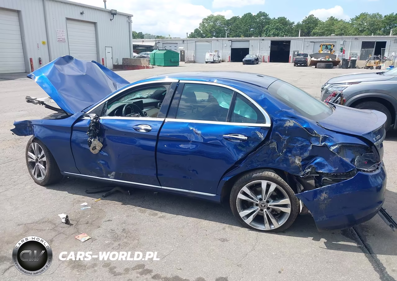 2018 Mercedes-Benz C 300 4Matic VIN:55SWF4KB2JU245611 - 14