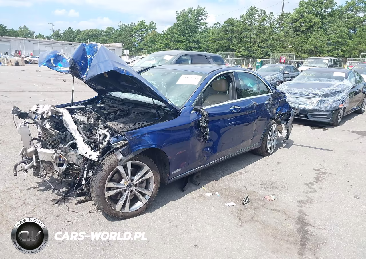 2018 Mercedes-Benz C 300 4Matic VIN:55SWF4KB2JU245611 - 2