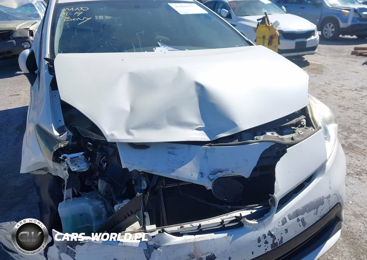 2015 Toyota Prius Two VIN:JTDKN3DUXF0446867 - 13