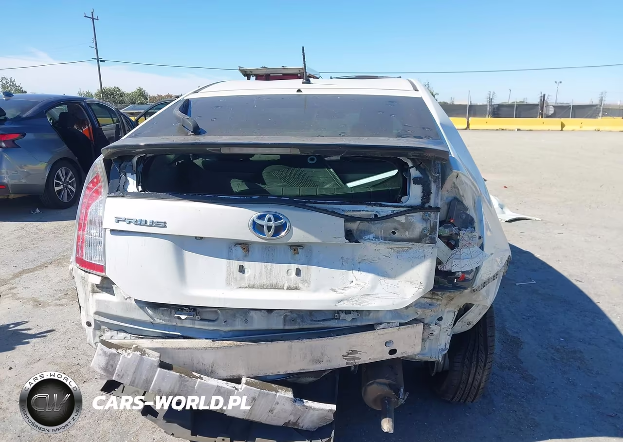 2015 Toyota Prius Two VIN:JTDKN3DUXF0446867 - 20