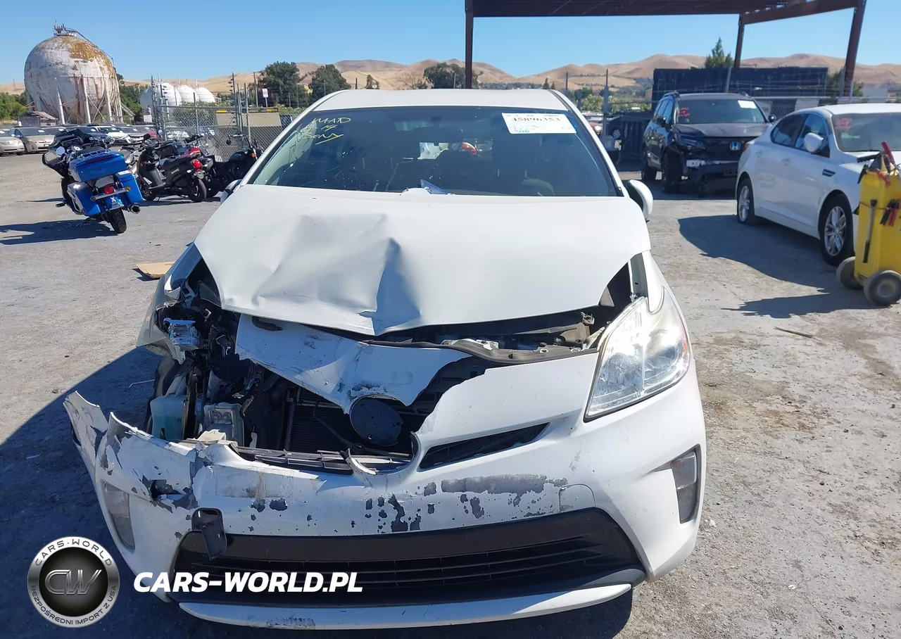 2015 Toyota Prius Two VIN:JTDKN3DUXF0446867 - 6