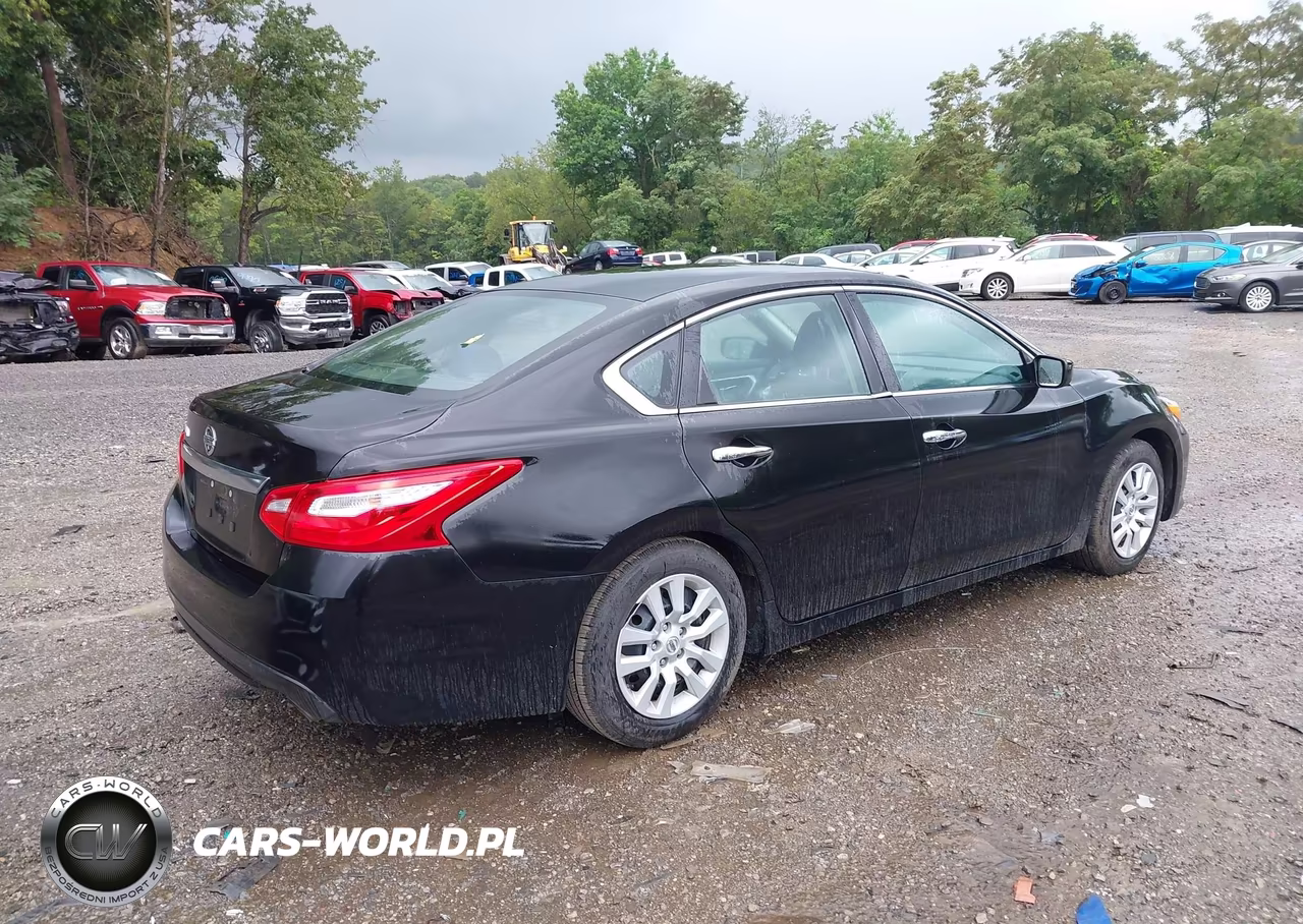 2017 Nissan Altima 2.5 S VIN:1N4AL3AP9HN358081 - 4