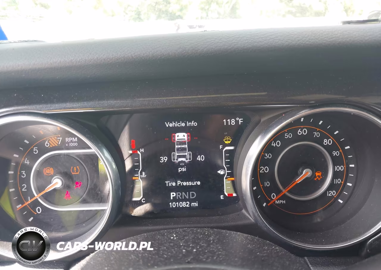 2020 Jeep Wrangler Unlimited Sport Altitude 4X4 VIN:1C4HJXDNXLW266819 - 7