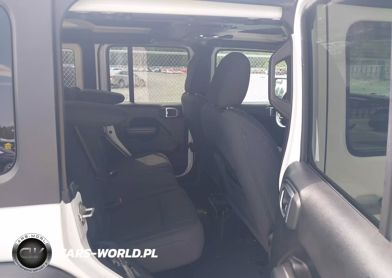 2020 Jeep Wrangler Unlimited Sport Altitude 4X4 VIN:1C4HJXDNXLW266819 - 8