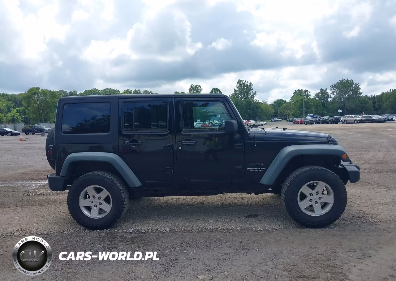 2011 Jeep Wrangler Unlimited Sport VIN:1J4BA3H19BL522173 - 13