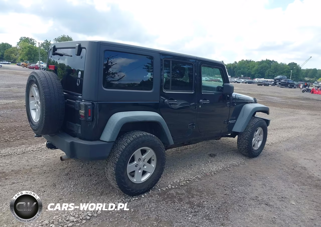 2011 Jeep Wrangler Unlimited Sport VIN:1J4BA3H19BL522173 - 4