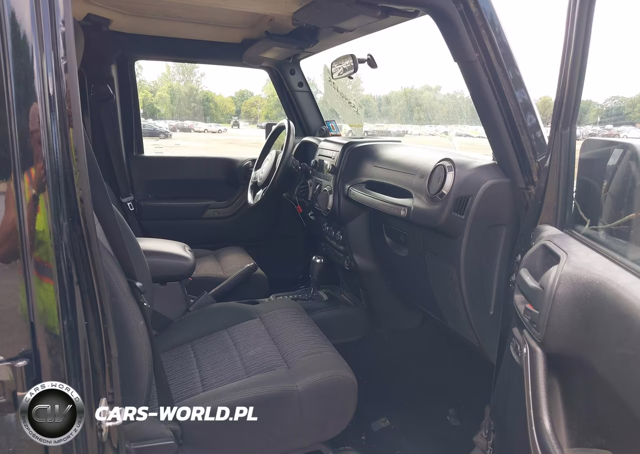 2011 Jeep Wrangler Unlimited Sport VIN:1J4BA3H19BL522173 - 5