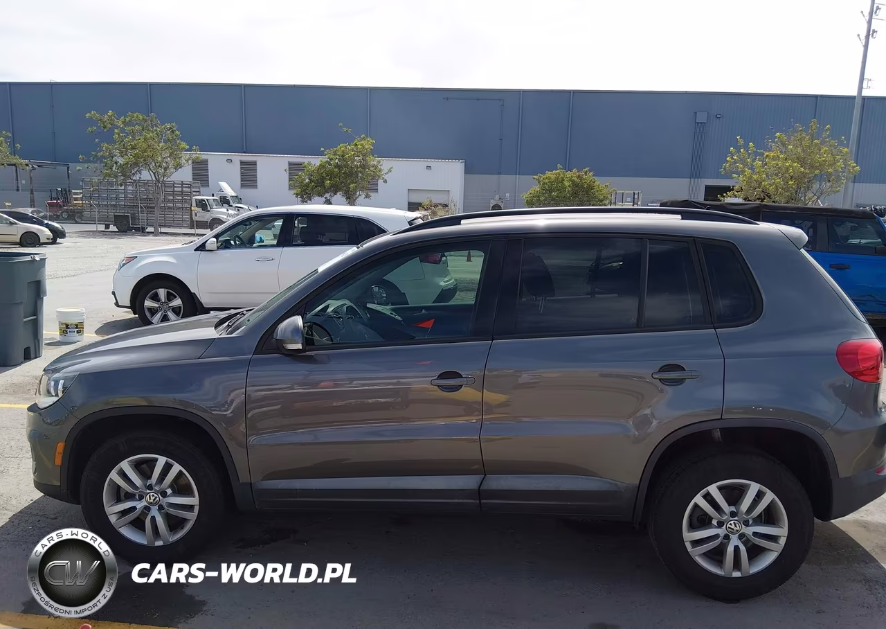 2016 Volkswagen Tiguan S VIN:WVGAV7AX6GW585017 - 14