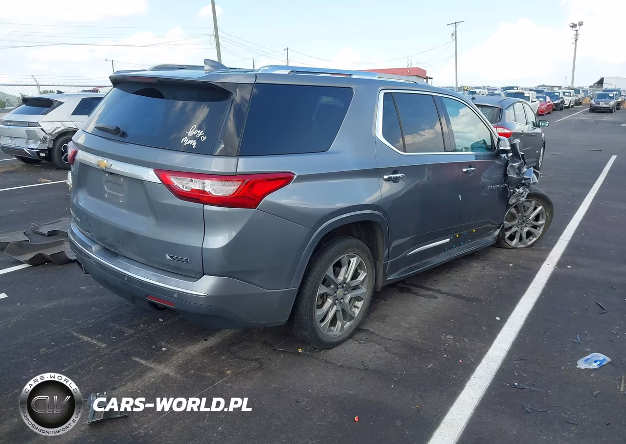 2018 Chevrolet Traverse Premier VIN:1GNEVJKW6JJ212032 - 4