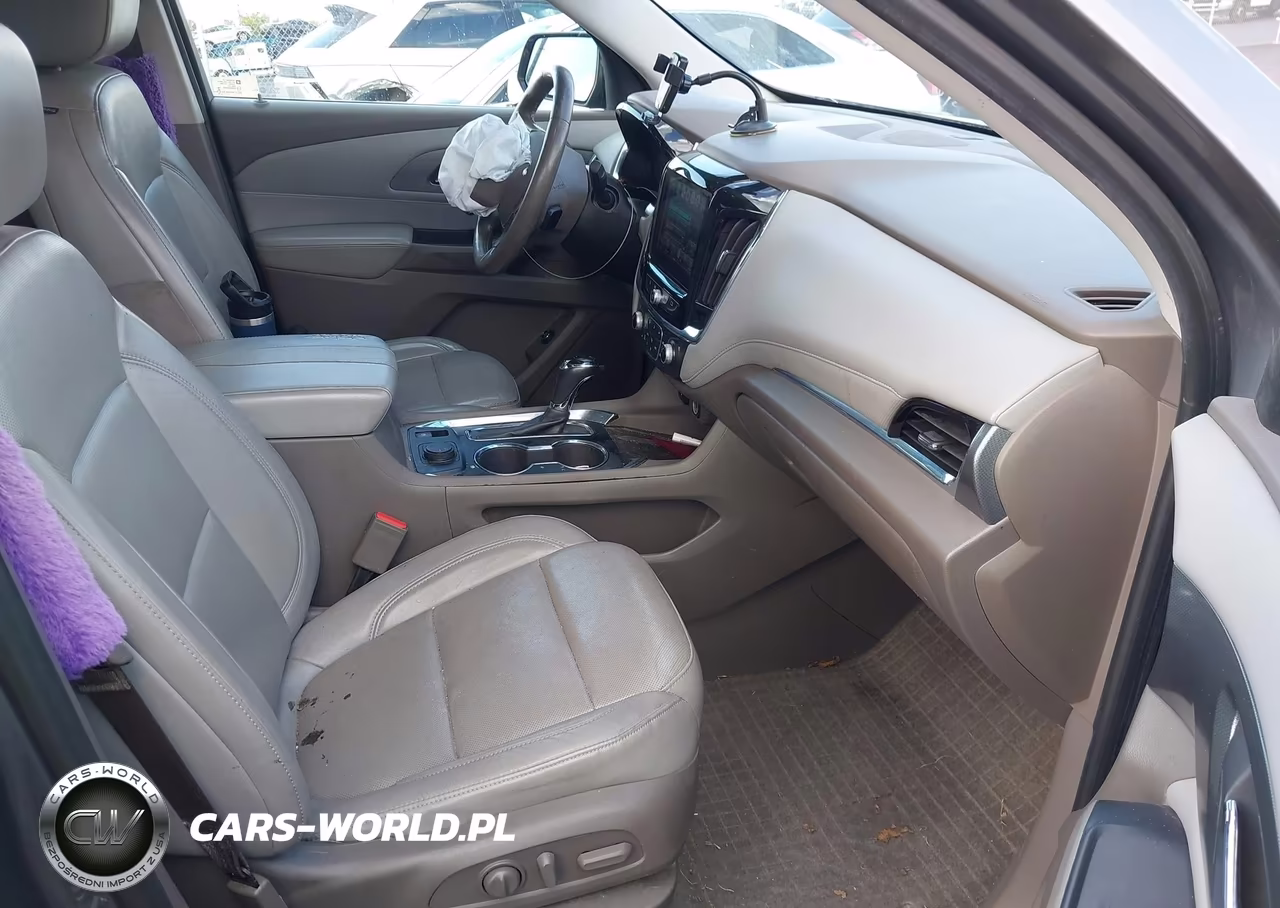 2018 Chevrolet Traverse Premier VIN:1GNEVJKW6JJ212032 - 5