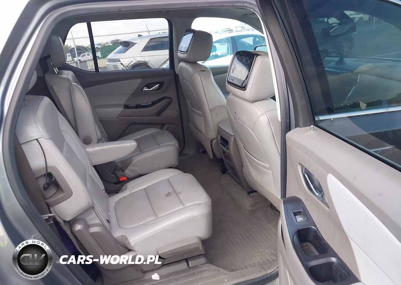 2018 Chevrolet Traverse Premier VIN:1GNEVJKW6JJ212032 - 8