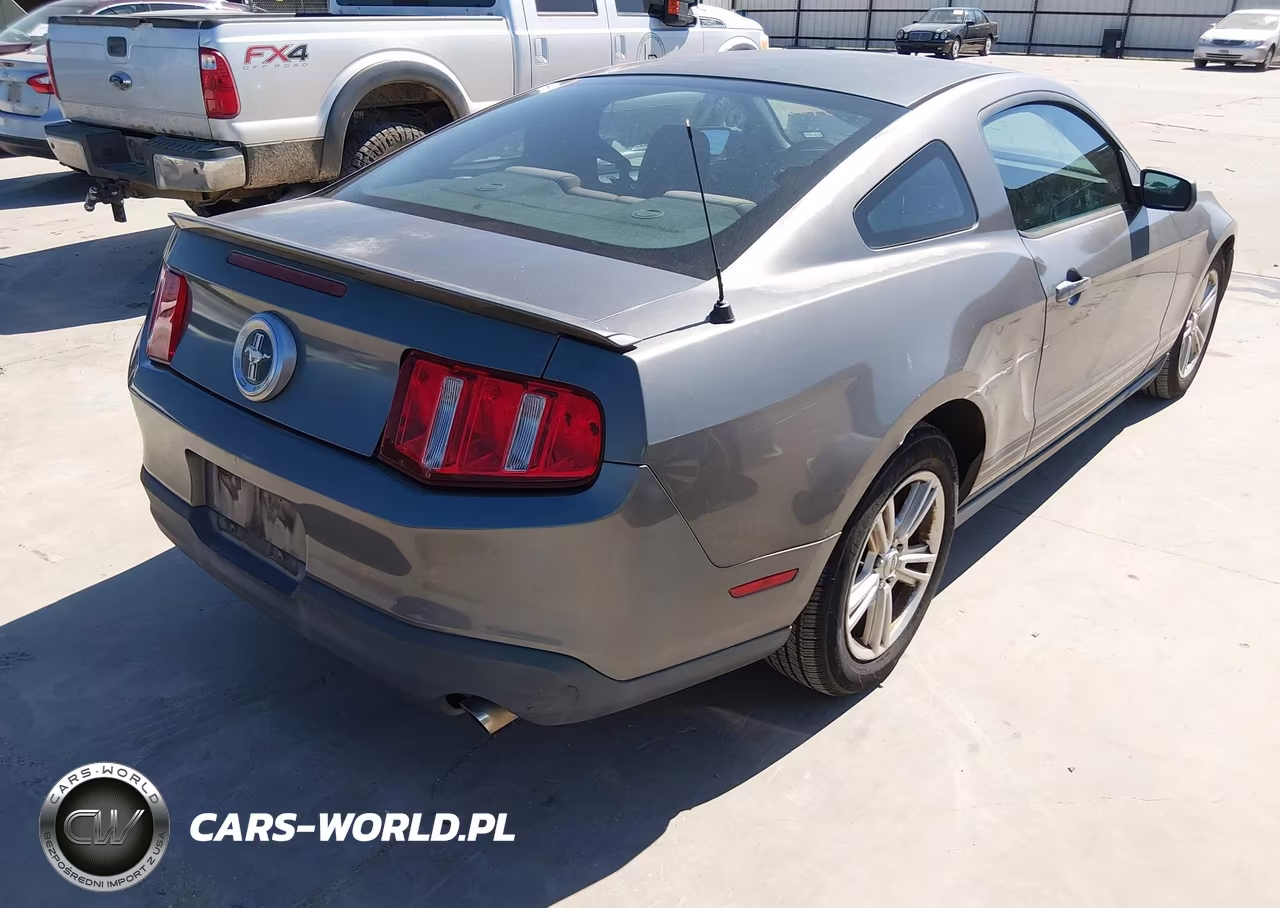 2010 Ford Mustang V6 VIN:1ZVBP8AN6A5164223 - 4
