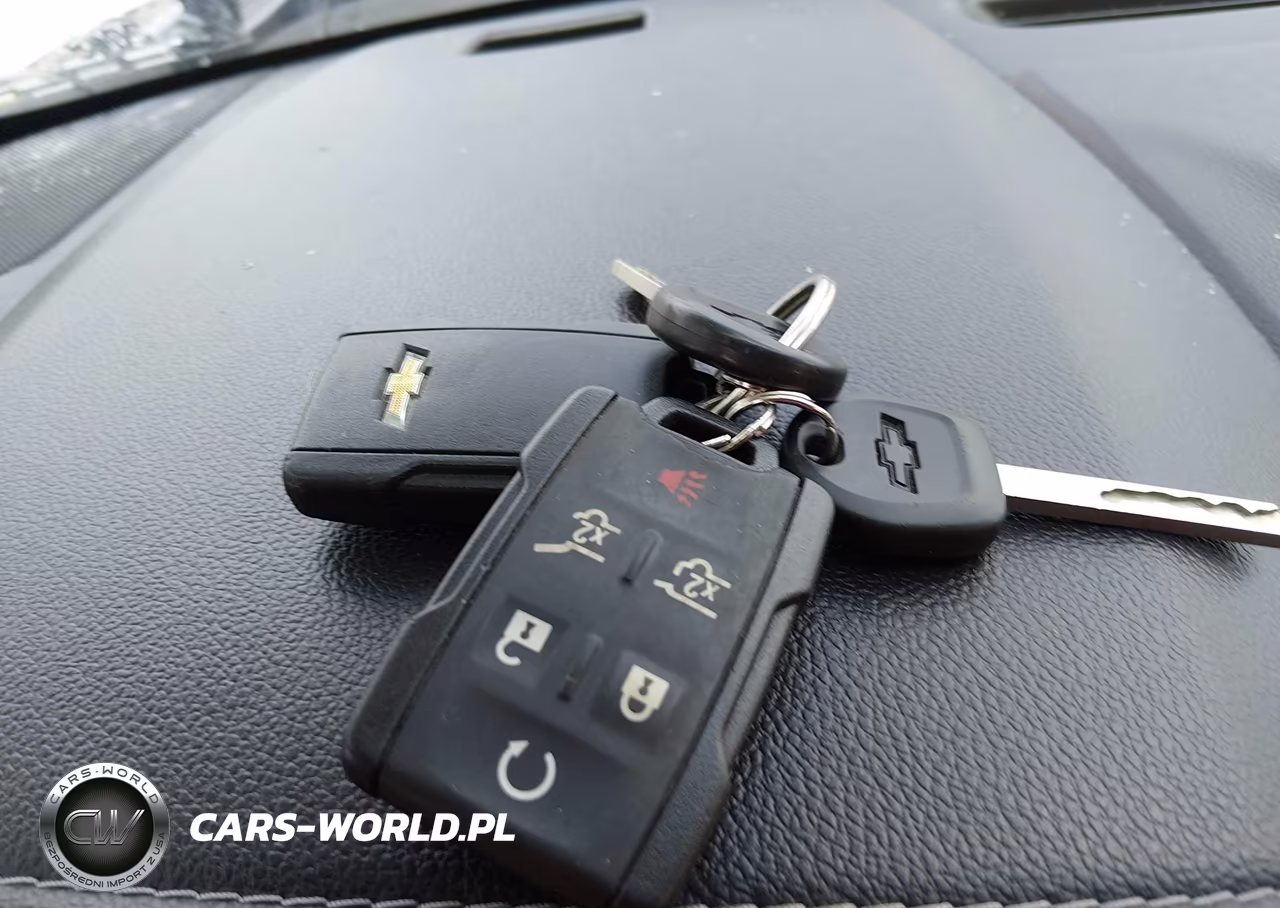 2019 Chevrolet Suburban Lt VIN:1GNSKHKCXKR378504 - 11