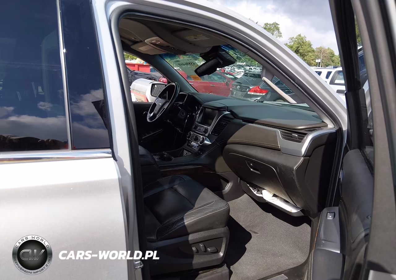 2019 Chevrolet Suburban Lt VIN:1GNSKHKCXKR378504 - 5