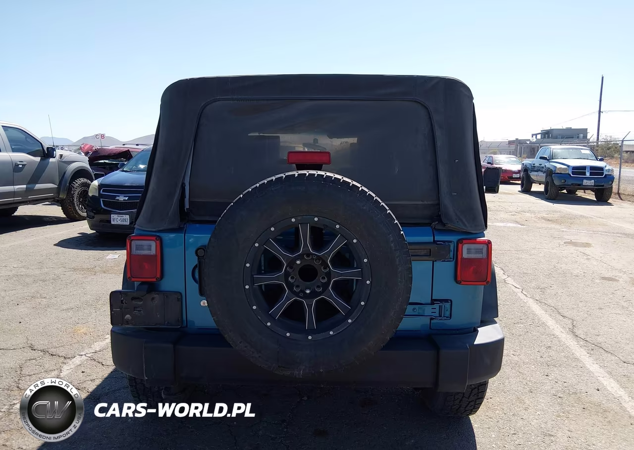 2010 Jeep Wrangler Unlimited Sport VIN:1J4BA3H17AL102166 - 16