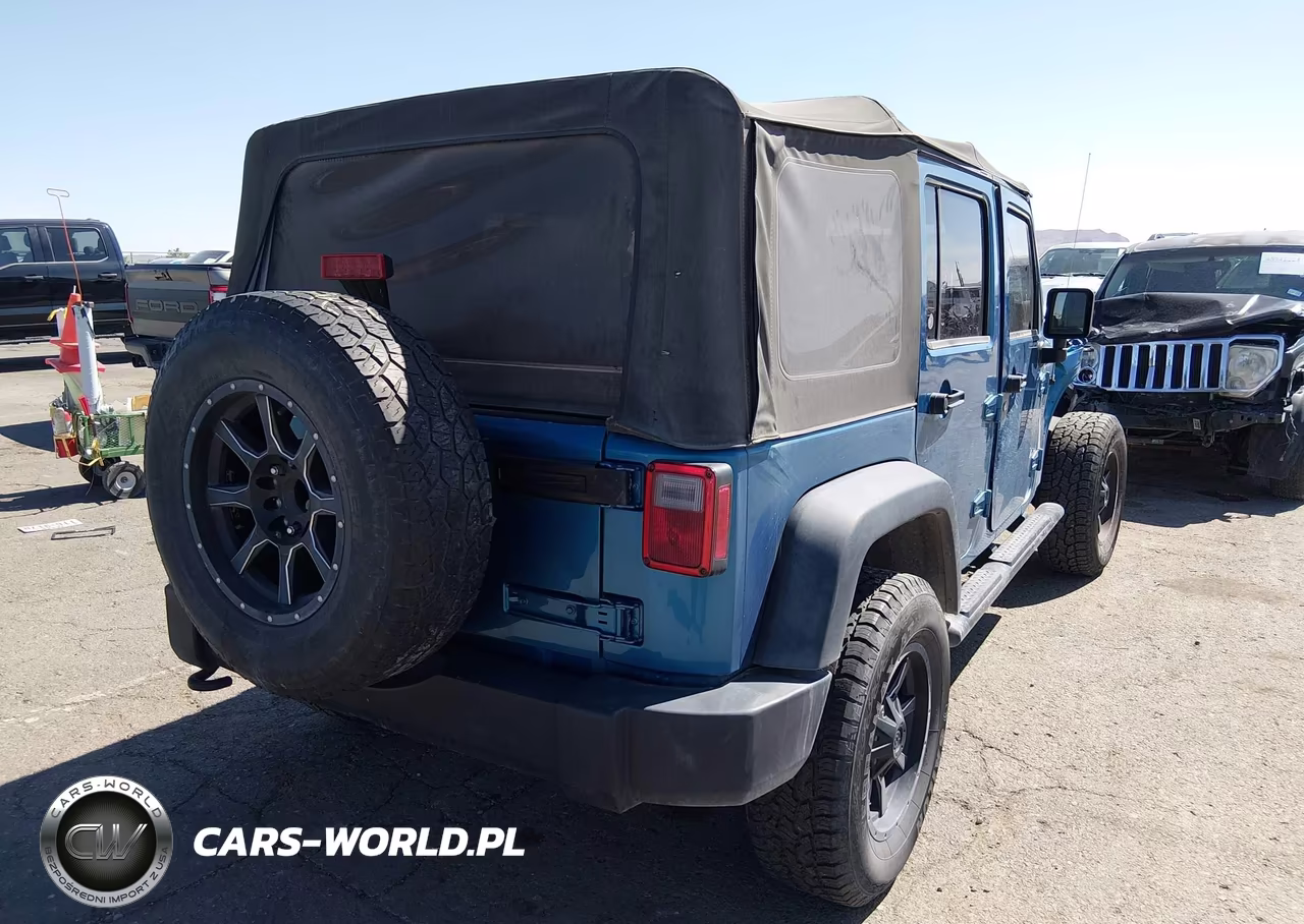 2010 Jeep Wrangler Unlimited Sport VIN:1J4BA3H17AL102166 - 4