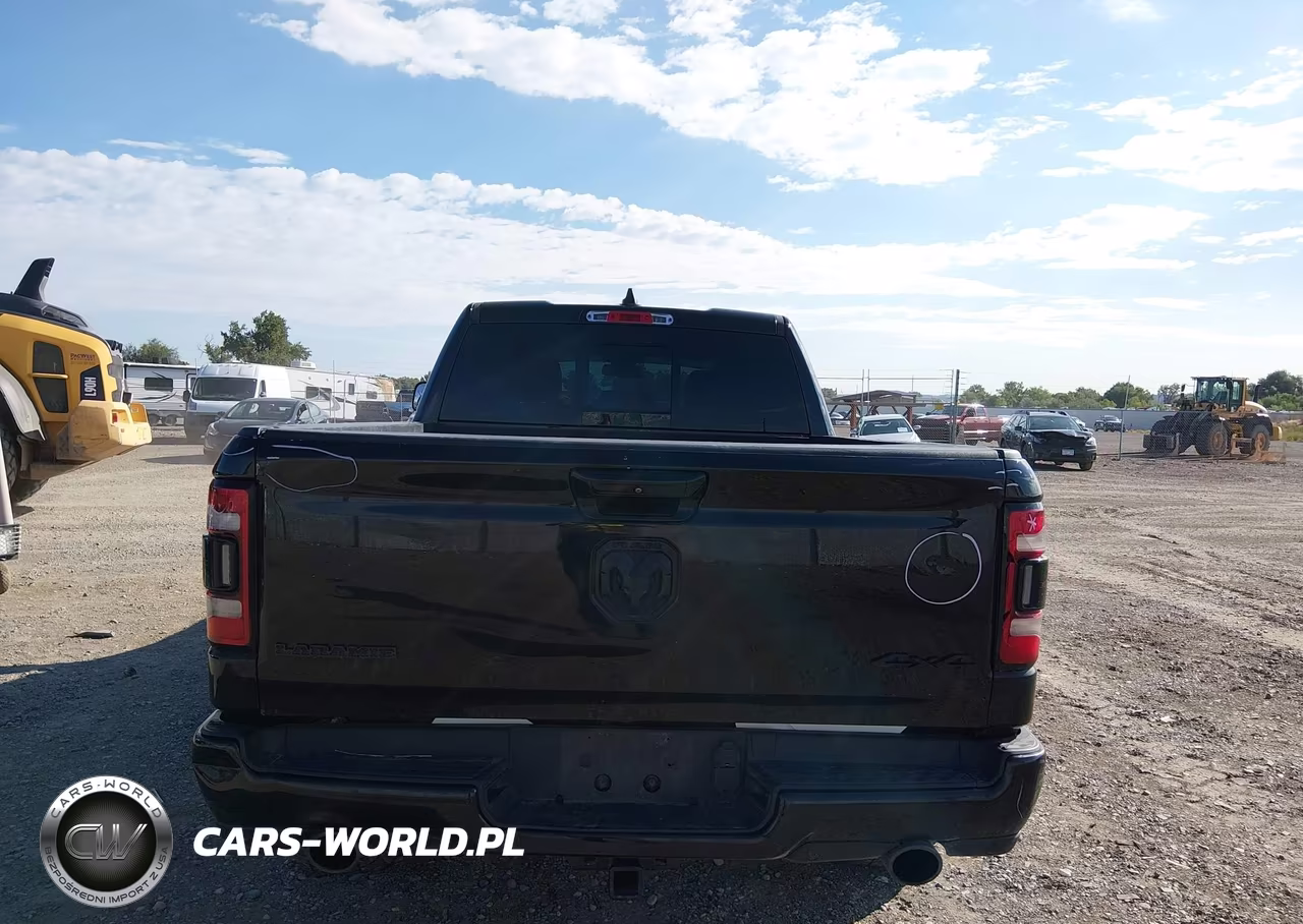 2019 Ram 1500 Laramie 4X4 6'4 Box VIN:1C6SRFRT2KN586230 - 16