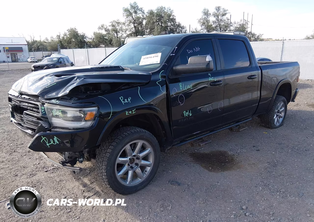 2019 Ram 1500 Laramie 4X4 6'4 Box VIN:1C6SRFRT2KN586230 - 2