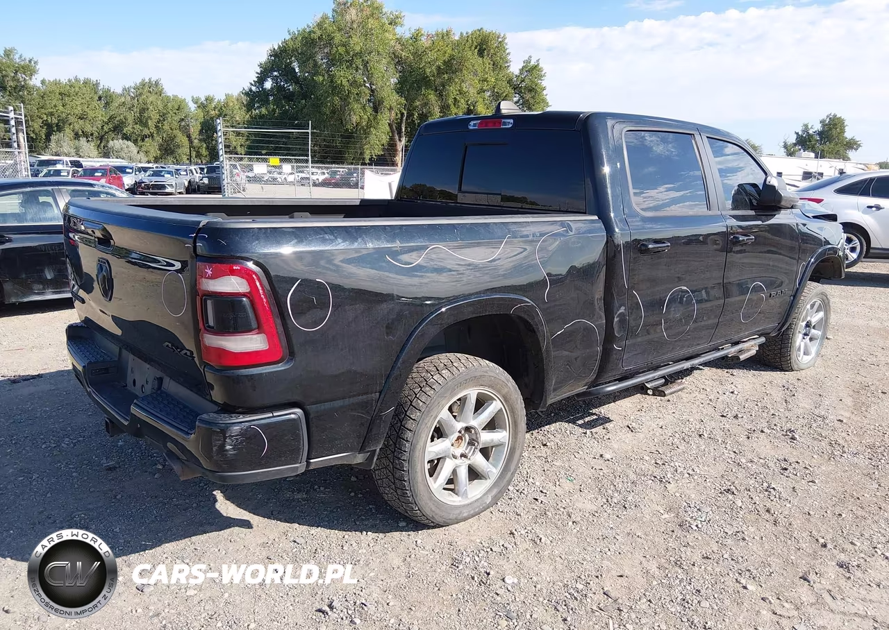 2019 Ram 1500 Laramie 4X4 6'4 Box VIN:1C6SRFRT2KN586230 - 4