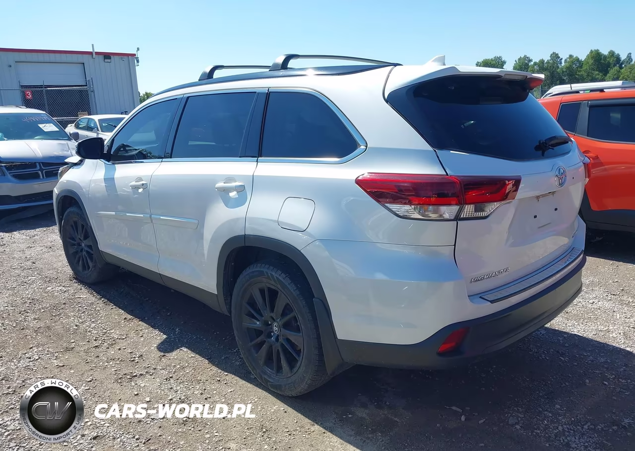 2019 Toyota Highlander Se VIN:5TDJZRFH3KS598841 - 3