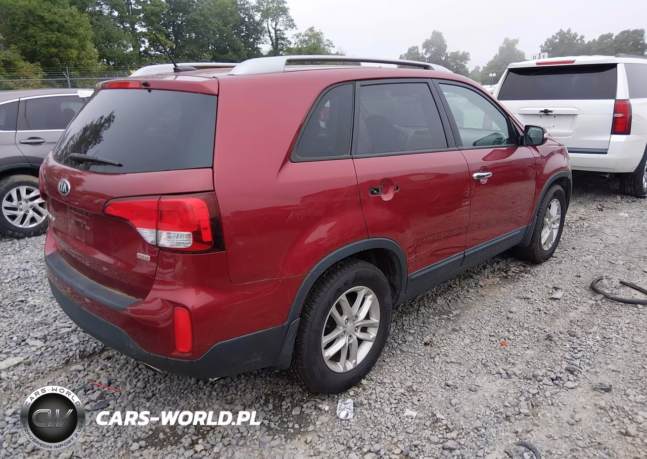 2014 Kia Sorento Lx V6 VIN:5XYKT4A71EG475550 - 4