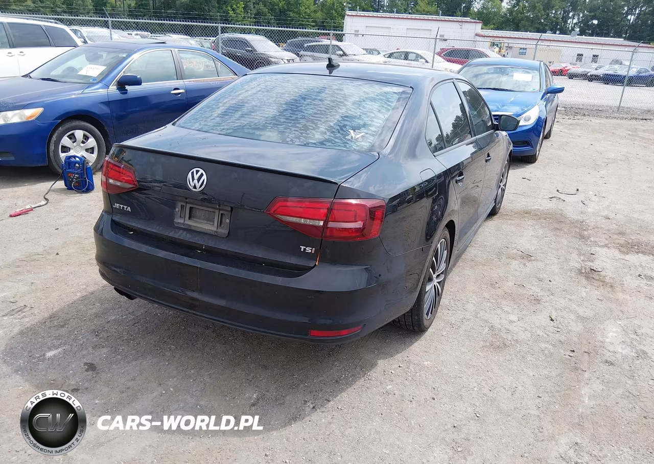 2016 Volkswagen Jetta 1.8T Sport VIN:3VWD17AJ9GM293934 - 4