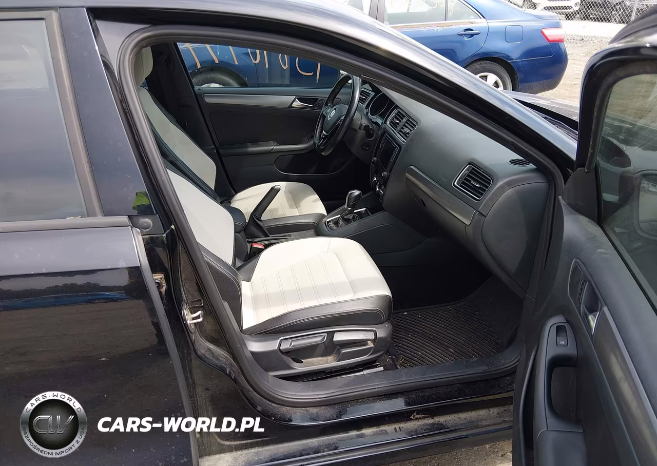 2016 Volkswagen Jetta 1.8T Sport VIN:3VWD17AJ9GM293934 - 5