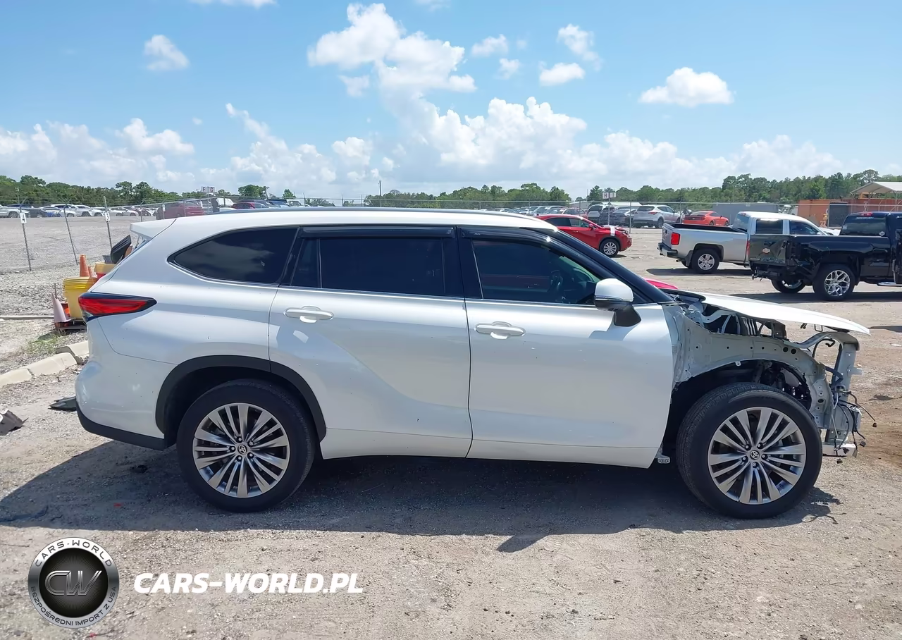 2023 Toyota Highlander Hybrid Platinum VIN:5TDFARAH7PS021838 - 14