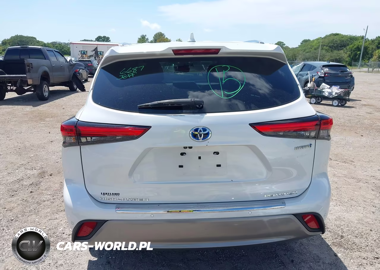 2023 Toyota Highlander Hybrid Platinum VIN:5TDFARAH7PS021838 - 17