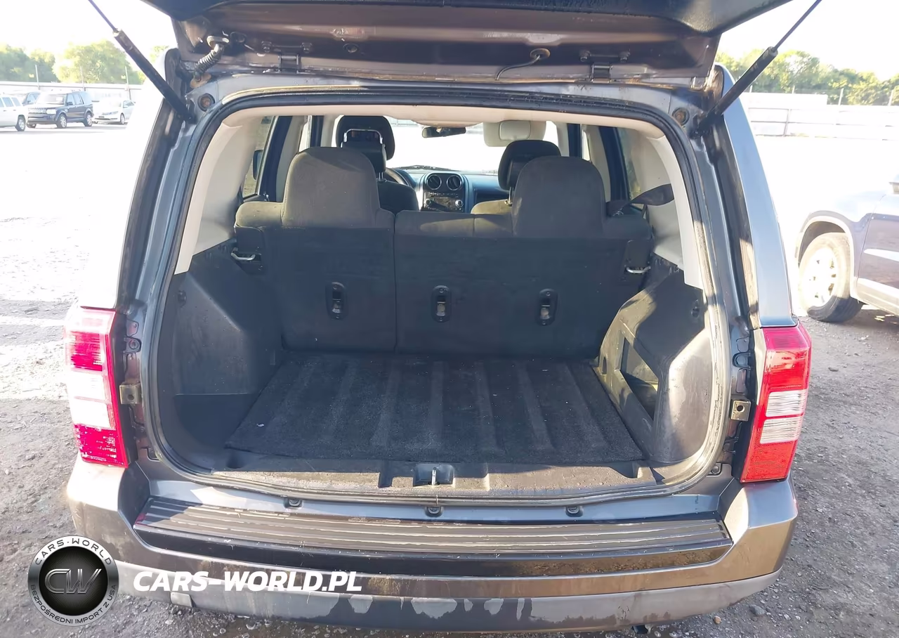 2015 Jeep Patriot Altitude Edition VIN:1C4NJPBAXFD107107 - 18