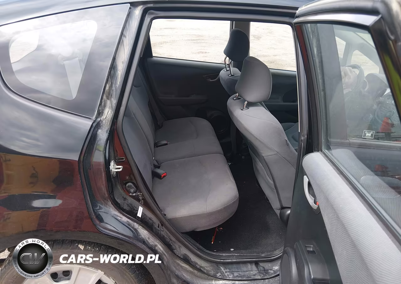 2013 Honda Fit VIN:JHMGE8H38DC067235 - 8