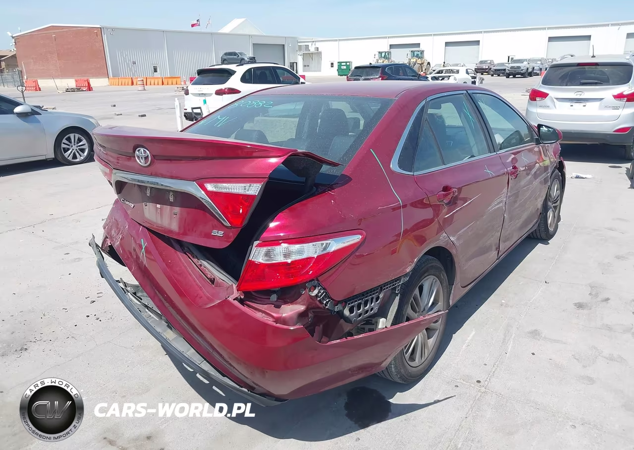 2017 Toyota Camry Se VIN:4T1BF1FK8HU755077 - 4