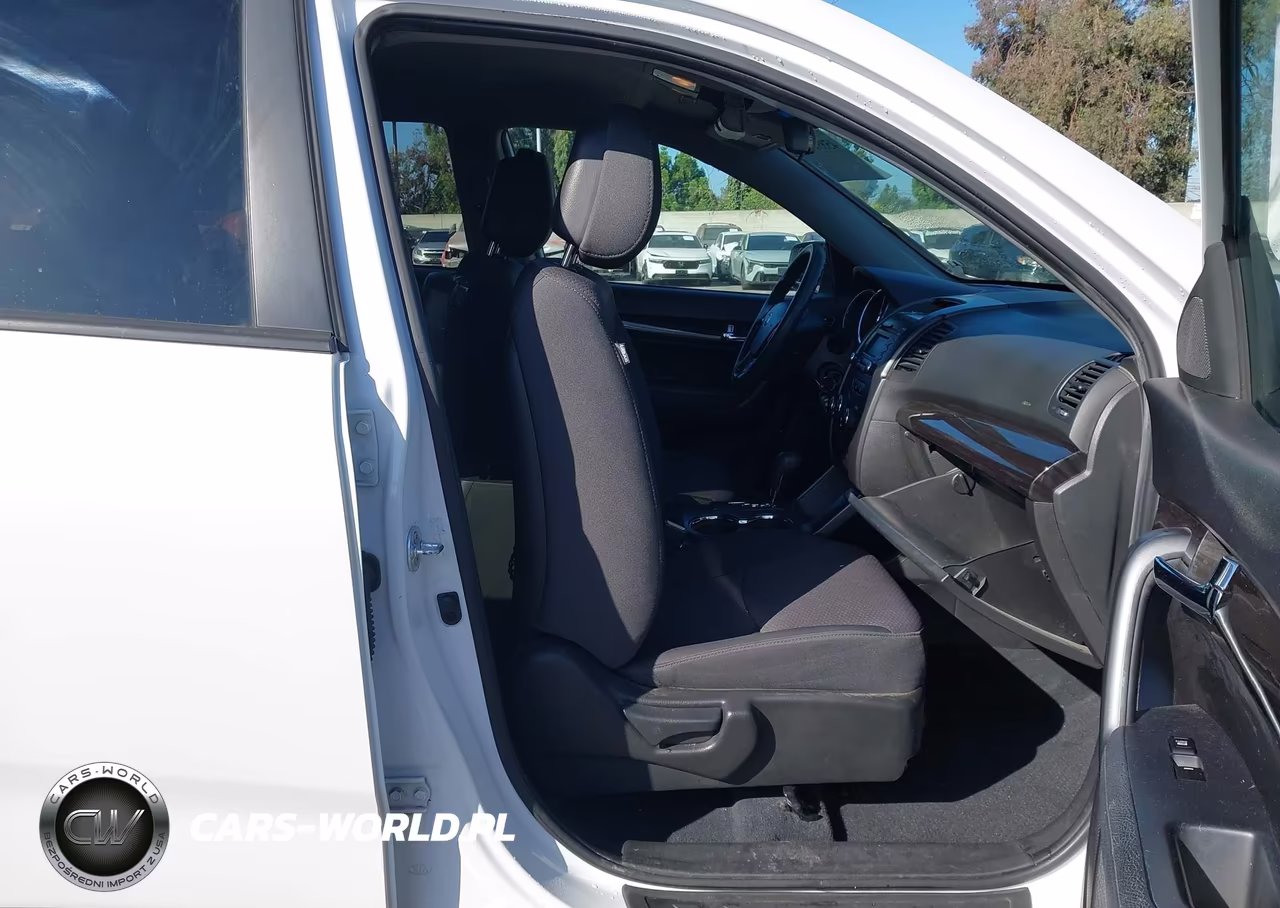 2011 Kia Sorento Lx V6 VIN:5XYKT4A25BG164154 - 5