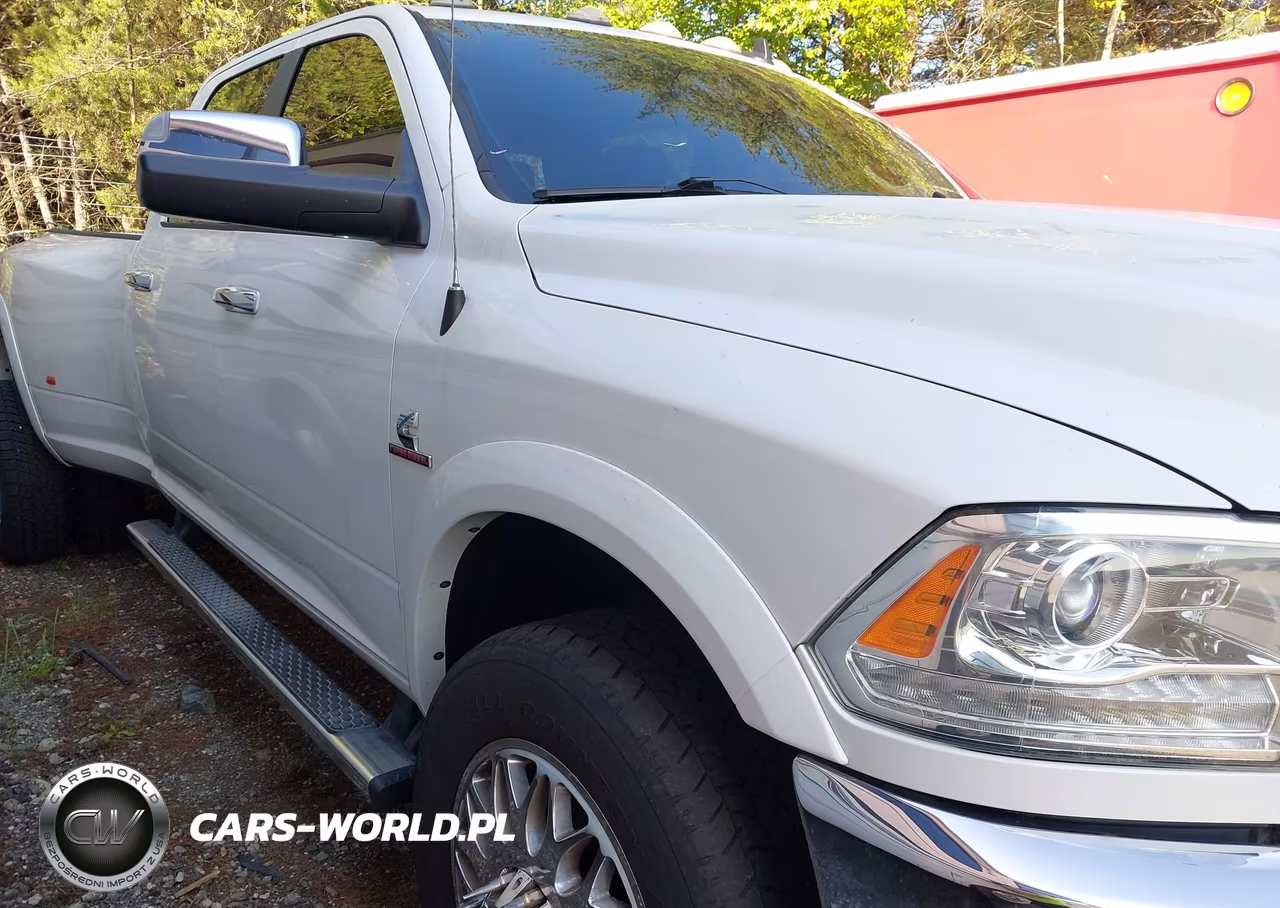 2018 Ram 3500 VIN:3C63RRJLXJG292177 - 13