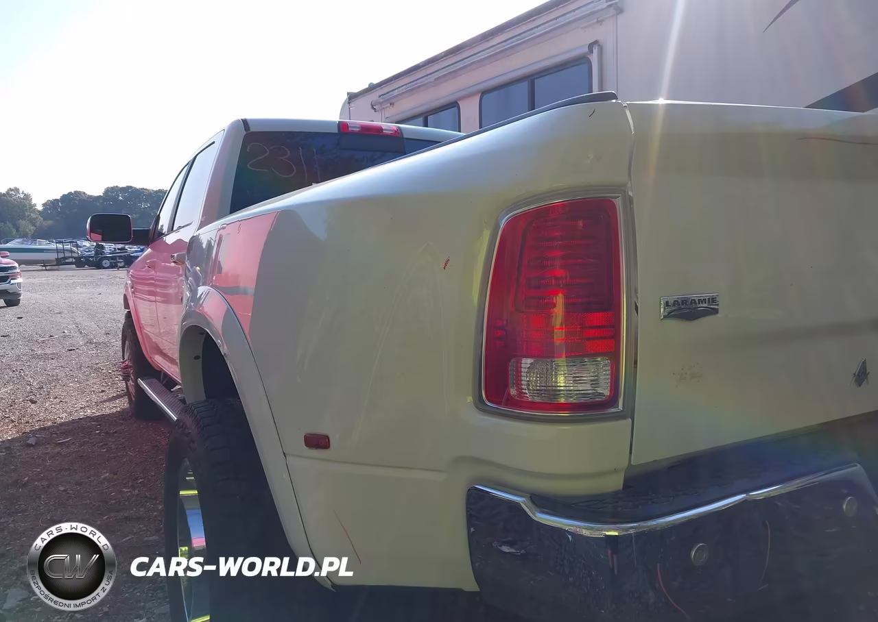 2018 Ram 3500 VIN:3C63RRJLXJG292177 - 3