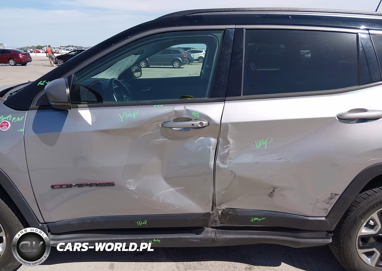 2018 Jeep Compass Trailhawk 4X4 VIN:3C4NJDDB5JT328332 - 6