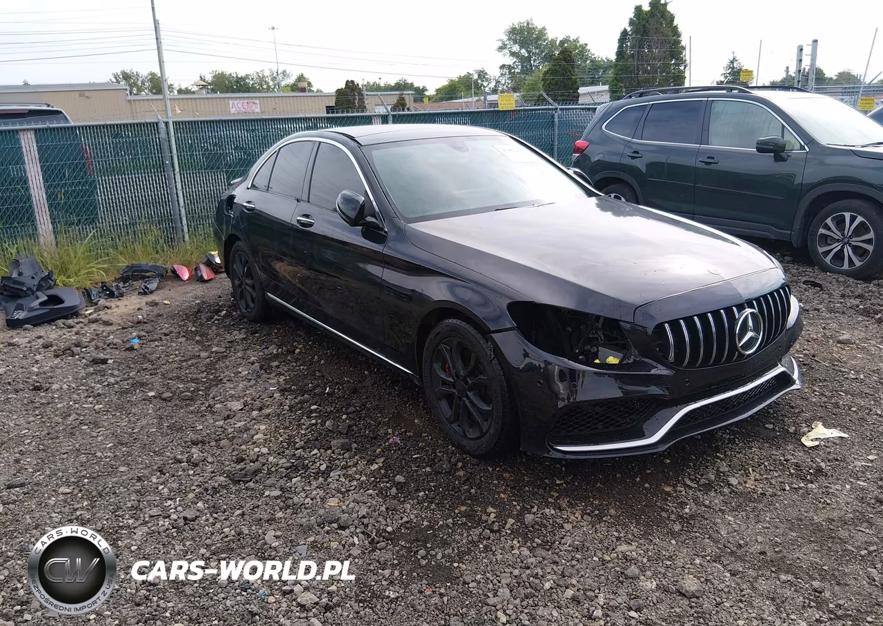 2017 Mercedes-Benz C 300 4Matic – zdjęcie 1 z 19