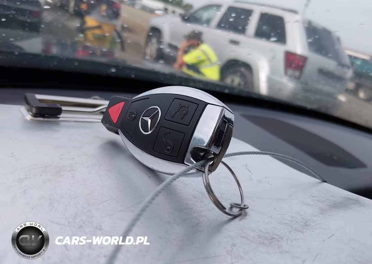 2017 Mercedes-Benz C 300 4Matic VIN:55SWF4KB0HU219616 - 11