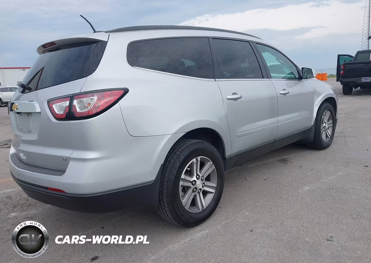 2017 Chevrolet Traverse Lt VIN:1GNKRHKD8HJ332312 - 4