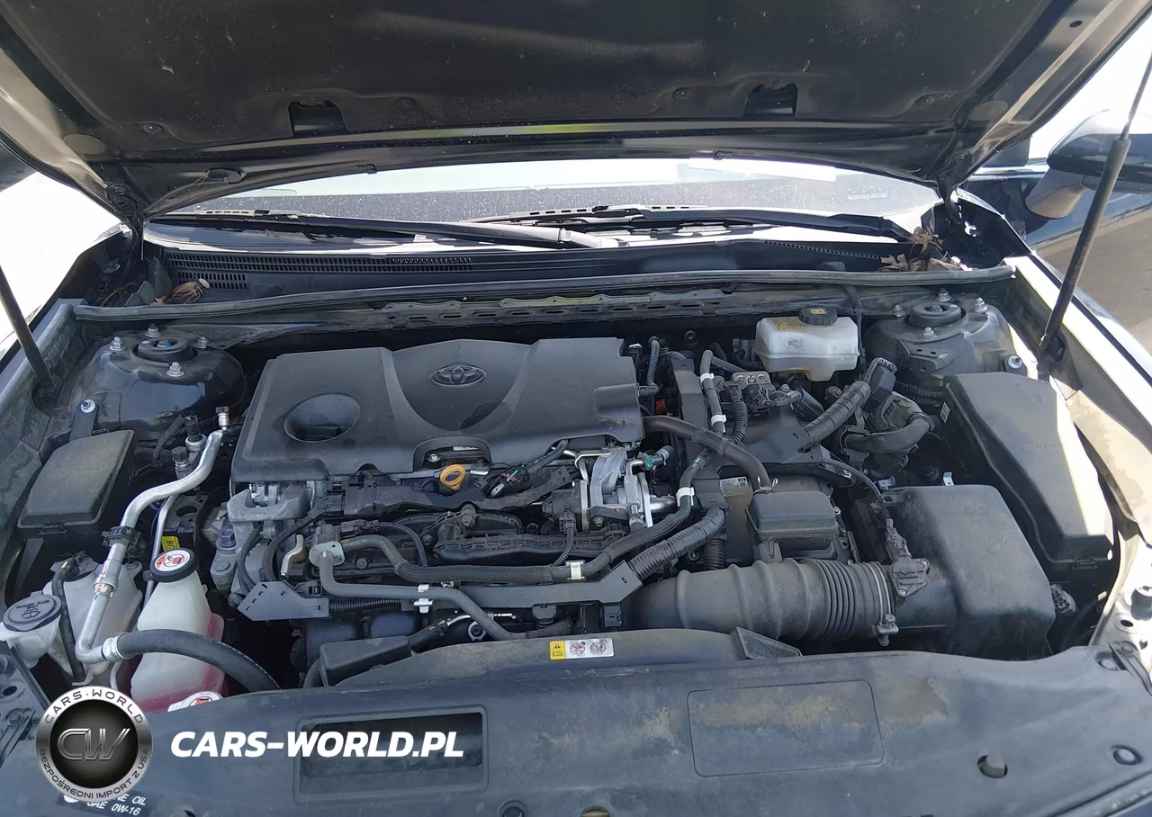 2018 Toyota Camry Hybrid Le VIN:4T1B31HK2JU003547 - 10