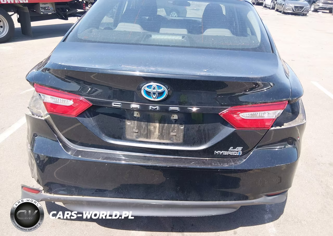 2018 Toyota Camry Hybrid Le VIN:4T1B31HK2JU003547 - 18