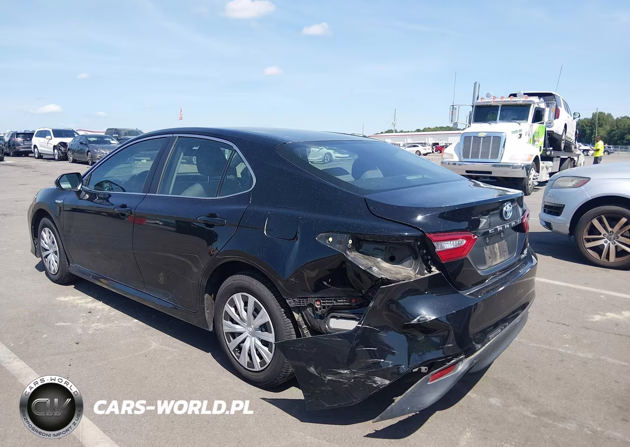 2018 Toyota Camry Hybrid Le VIN:4T1B31HK2JU003547 - 3