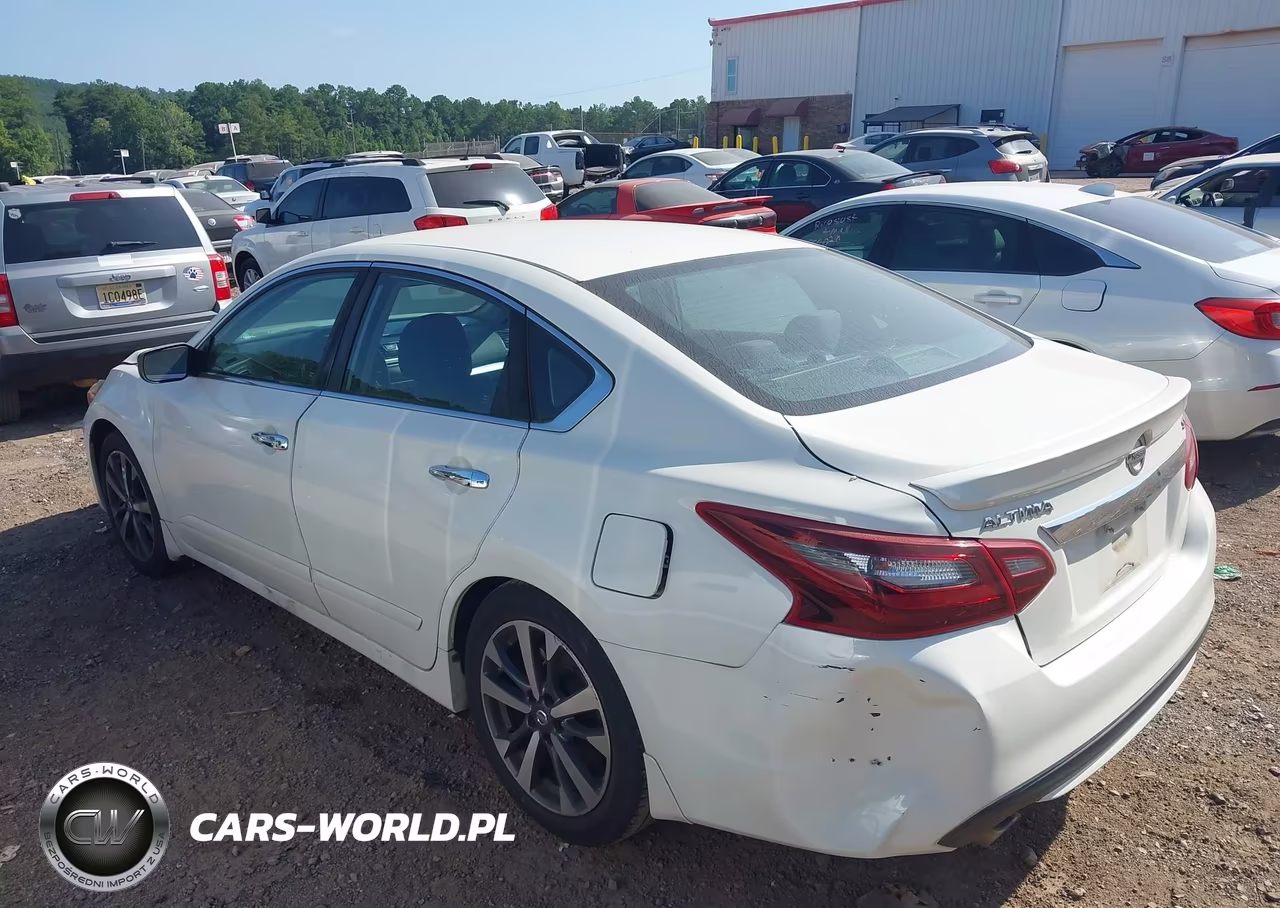 2017 Nissan Altima 2.5 Sr VIN:1N4AL3APXHN341614 - 3