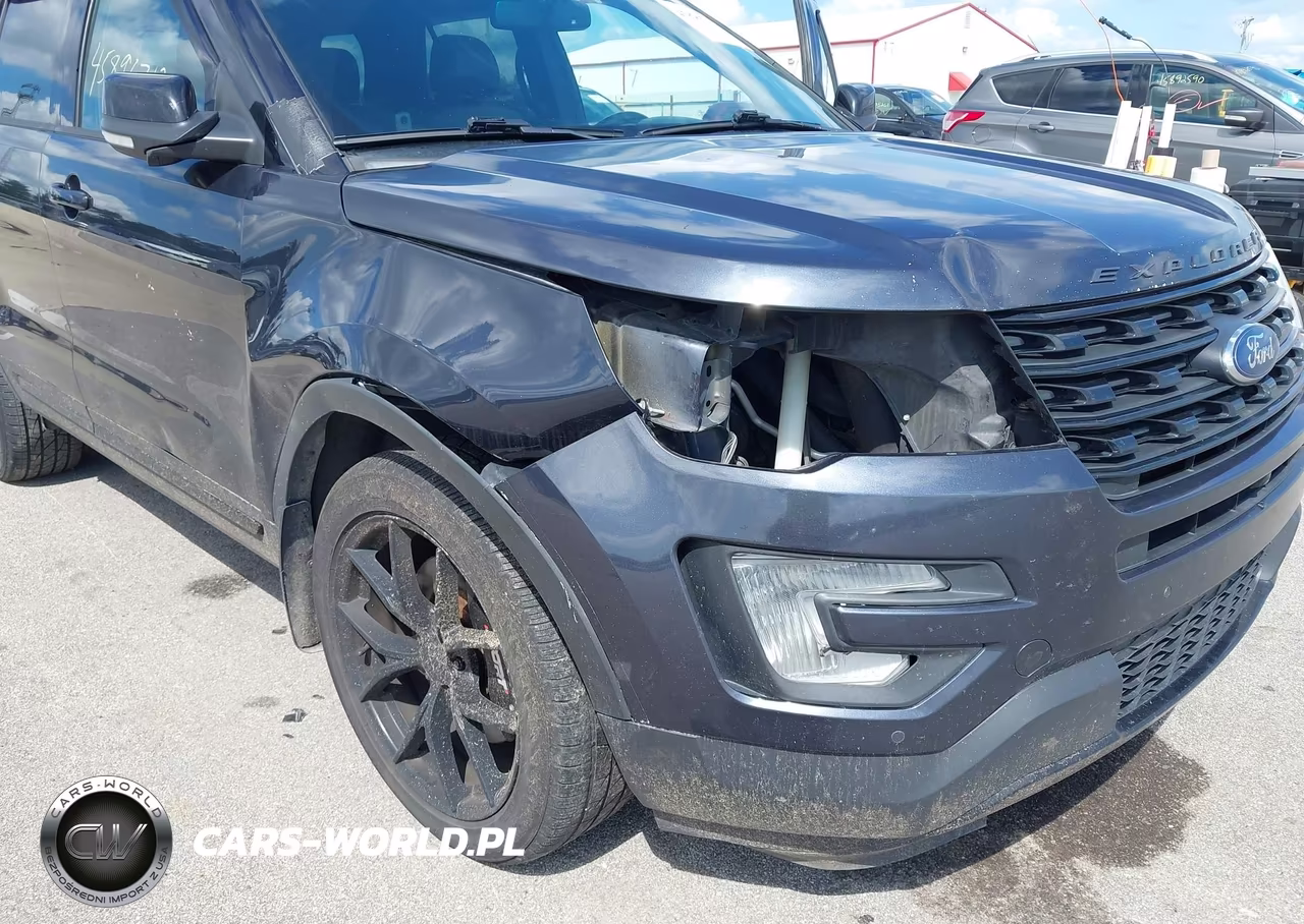2017 Ford Explorer Sport VIN:1FM5K8GT2HGA95545 - 6