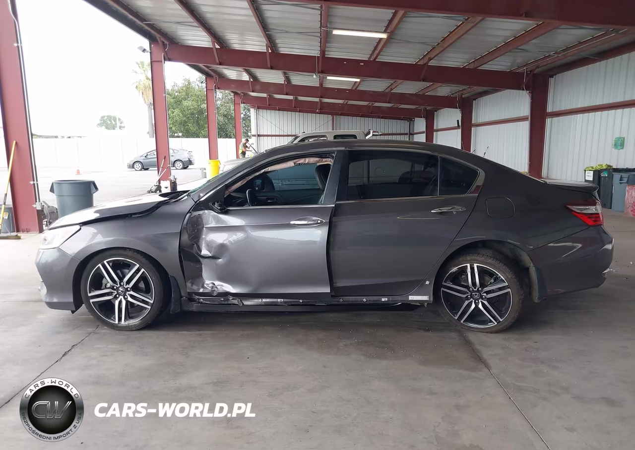 2017 Honda Accord Sport VIN:1HGCR2F51HA295487 - 14