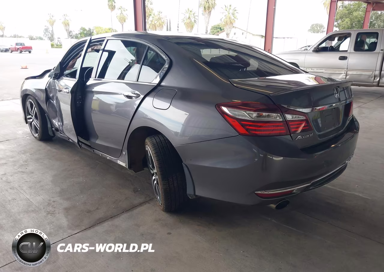 2017 Honda Accord Sport VIN:1HGCR2F51HA295487 - 3