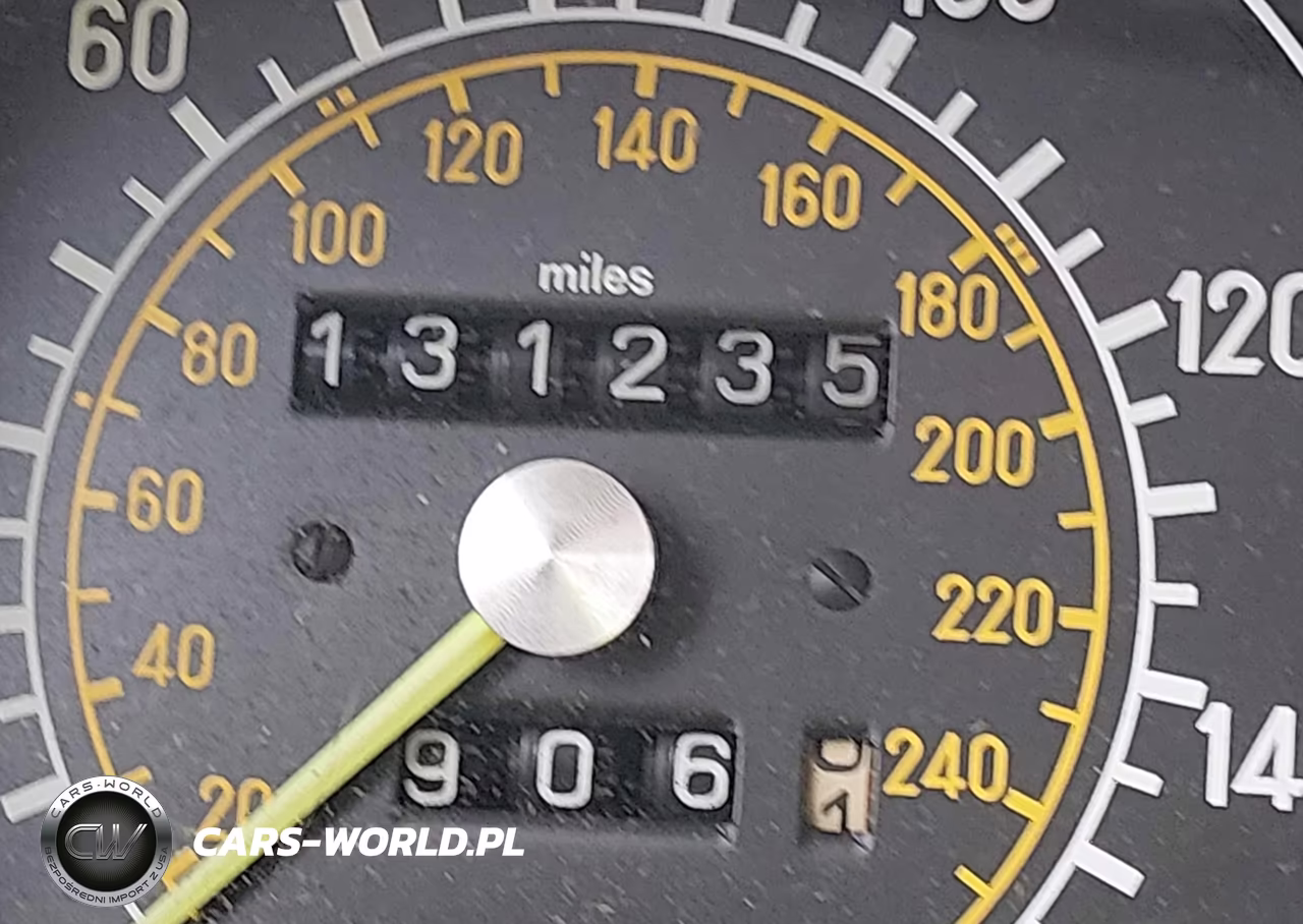 1983 Mercedes-Benz 380 Sl VIN:WDBBA45A6DB020101 - 15