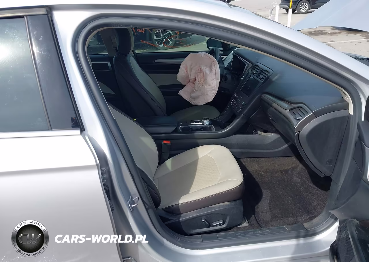 2019 Ford Fusion Se VIN:3FA6P0HD7KR159460 - 5
