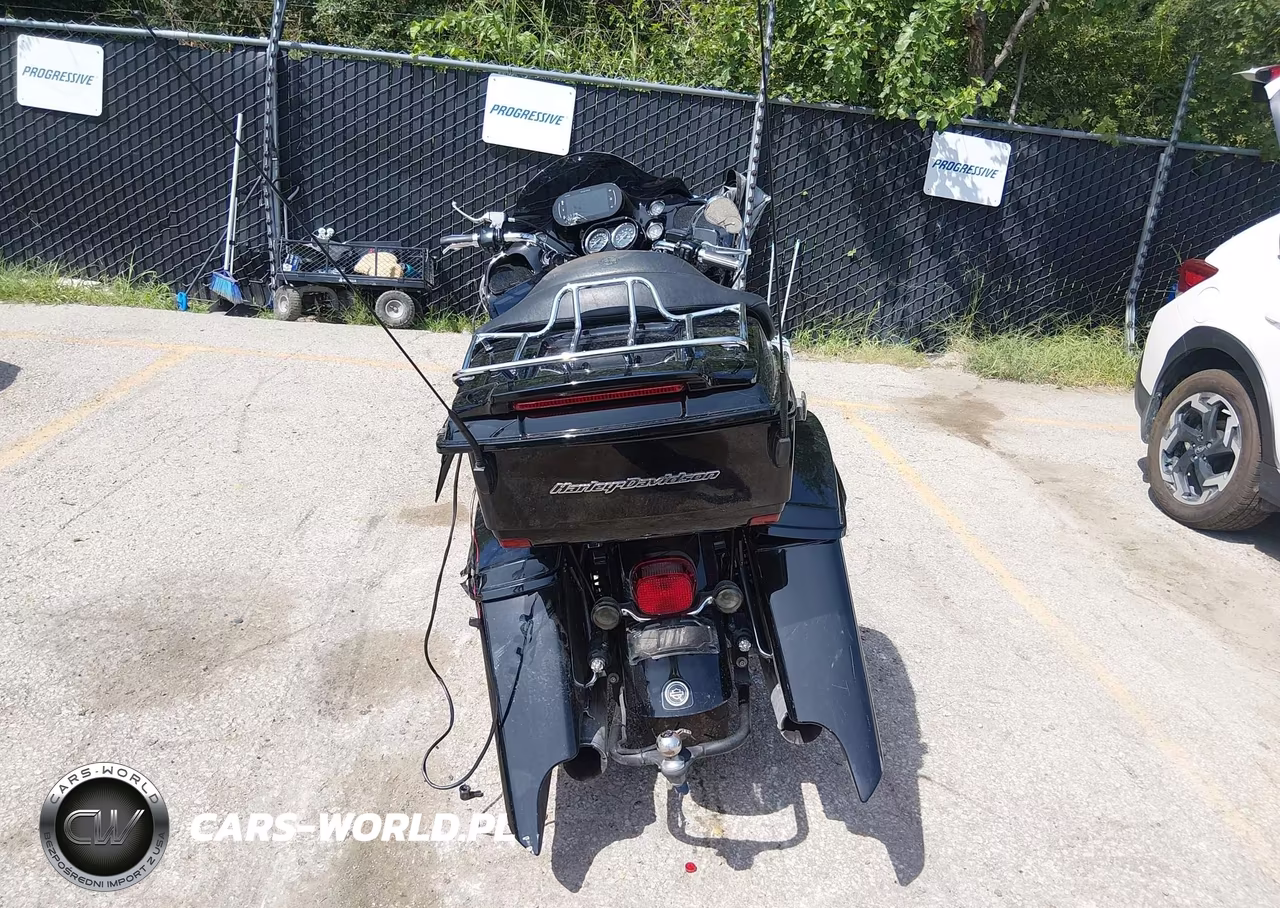 2012 Harley-Davidson Fltru Road Glide Ultra VIN:1HD1KGM1XCB673802 - 6