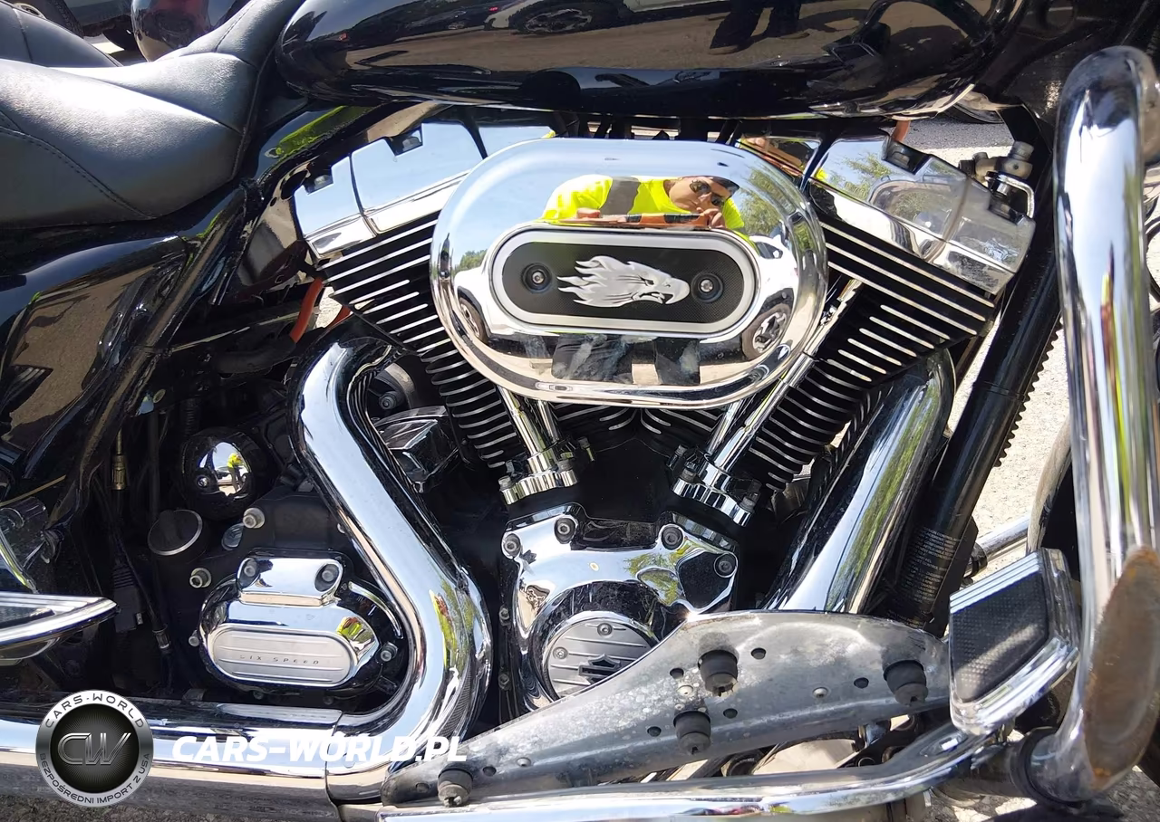 2012 Harley-Davidson Fltru Road Glide Ultra VIN:1HD1KGM1XCB673802 - 8